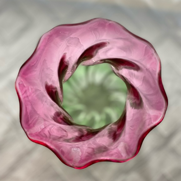 Murano Teleflora 7.5" Vase Watermelon Hand Blown Ruffled Edge Pink Green Vase - Picture 3 of 3